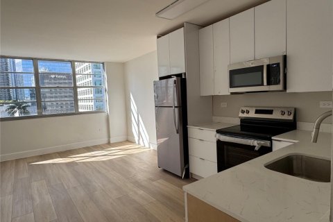 Condo in Miami, Florida, 1 bedroom  № 1955785 - photo 4