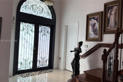 House in Miami, Florida 5 bedrooms, 228.54 sq.m. № 2031959 - photo 6