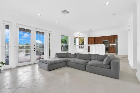 Casa en venta en Miramar, Florida, 4 dormitorios, 251.49 m2 № 2000661 - foto 15