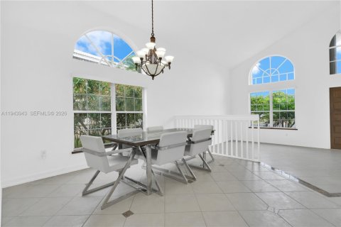 Casa en venta en Miramar, Florida, 4 dormitorios, 251.49 m2 № 2000661 - foto 9