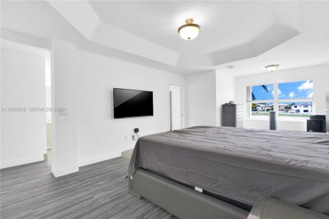 Casa en venta en Miramar, Florida, 4 dormitorios, 251.49 m2 № 2000661 - foto 28