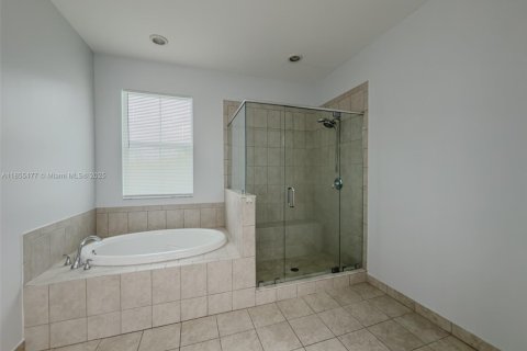 Touwnhouse à vendre à Royal Palm Beach, Floride: 3 chambres, 206.43 m2 № 1880203 - photo 21