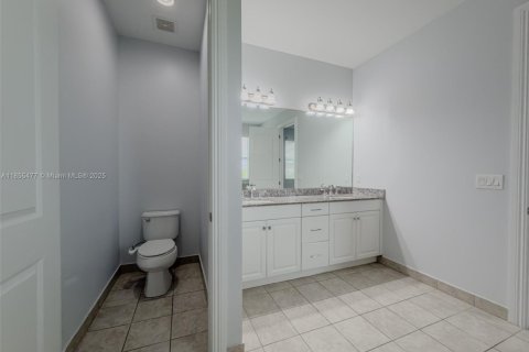 Touwnhouse à vendre à Royal Palm Beach, Floride: 3 chambres, 206.43 m2 № 1880203 - photo 20