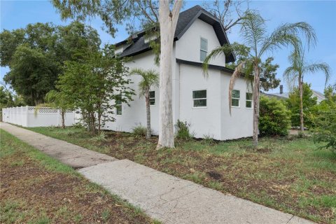 House in Eustis, Florida 3 bedrooms, 130.81 sq.m. № 2223736 - photo 3