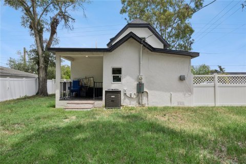 House in Eustis, Florida 3 bedrooms, 130.81 sq.m. № 2223736 - photo 27