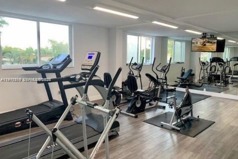 Condo in Miami, Florida, 1 bedroom  № 1998202 - photo 15