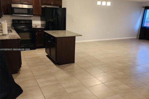 Townhouse in North Lauderdale, Florida 1 bedroom, 128.21 sq.m. № 1986274 - photo 5
