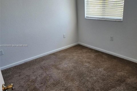 Townhouse in North Lauderdale, Florida 1 bedroom, 128.21 sq.m. № 1986274 - photo 11