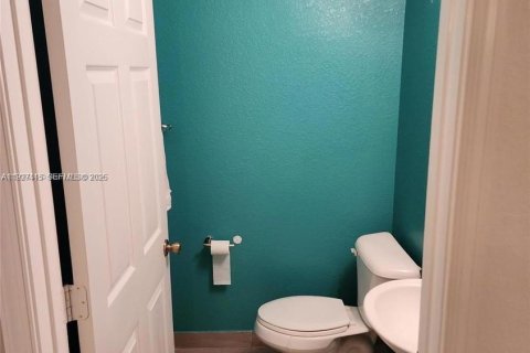 Townhouse in North Lauderdale, Florida 1 bedroom, 128.21 sq.m. № 1986274 - photo 7