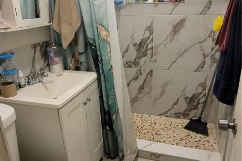 Купить виллу или дом в Майами, Флорида 3 спальни, 125.98м2, № 2006624 - фото 2