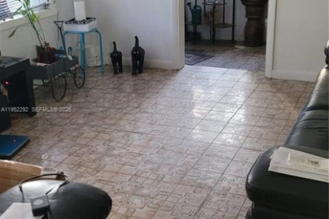 Купить виллу или дом в Майами, Флорида 3 спальни, 125.98м2, № 2006624 - фото 3