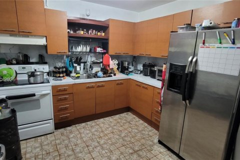 Купить виллу или дом в Майами, Флорида 3 спальни, 125.98м2, № 2006624 - фото 8