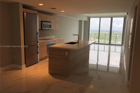 Купить кондоминиум в Норт-Майами-Бич, Флорида 2 спальни, 103.96м2, № 1968528 - фото 2