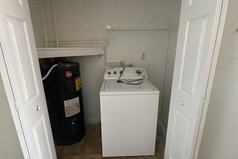 House in Mulberry, Florida 2 bedrooms, 83.61 sq.m. № 2196685 - photo 8