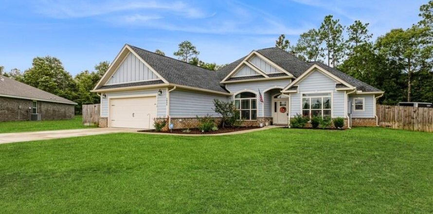 House in Laurel Hill, Florida 4 bedrooms, 216.46 sq.m. № 562466