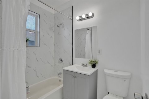 Снять в аренду кондоминиум в Майами-Бич, Флорида 1 спальня, 49.24м2, № 1842402 - фото 15