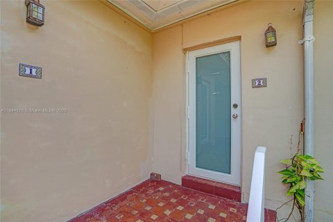 Снять в аренду кондоминиум в Майами-Бич, Флорида 1 спальня, 49.24м2, № 1842402 - фото 3