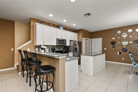 Villa ou maison à vendre à Apopka, Floride: 3 chambres, 162.95 m2 № 2418504 - photo 6