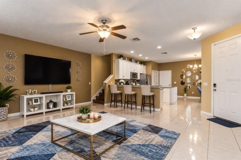Villa ou maison à vendre à Apopka, Floride: 3 chambres, 162.95 m2 № 2418504 - photo 2