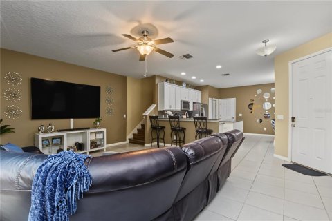 Villa ou maison à vendre à Apopka, Floride: 3 chambres, 162.95 m2 № 2418504 - photo 5