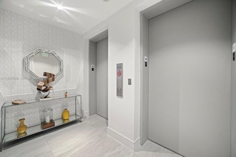 Condo in Aventura, Florida, 3 bedrooms № 2006925 - photo 27