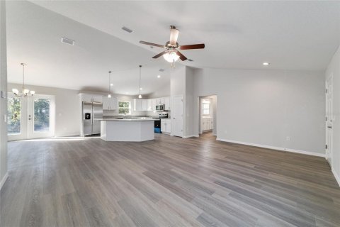 House in Dunnellon, Florida 3 bedrooms, 151.34 sq.m. № 1552676 - photo 8