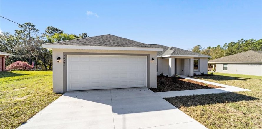 House in Dunnellon, Florida 3 bedrooms, 151.34 sq.m. № 1552676