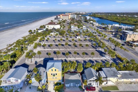 Casa en venta en Redington Shores, Florida, 2 dormitorios, 78.22 m2 № 2108600 - foto 12