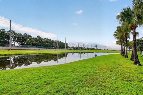 Villa ou maison à vendre à Boynton Beach, Floride: 3 chambres, 162.21 m2 № 2387947 - photo 2