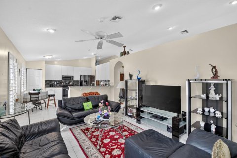 Villa ou maison à vendre à Boynton Beach, Floride: 3 chambres, 162.21 m2 № 2387947 - photo 21