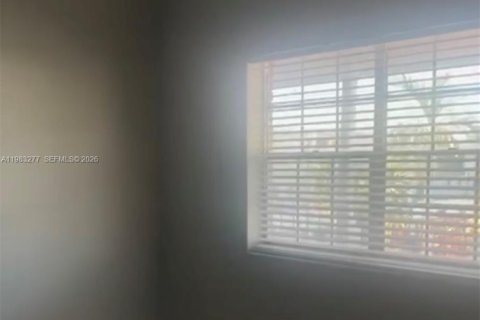 Condominio en venta en Hallandale Beach, Florida, 2 dormitorios, 72 m2 № 2048463 - foto 6