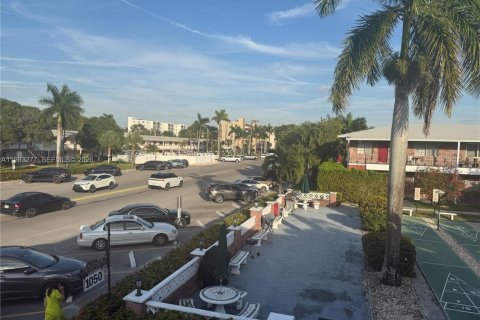 Condominio en venta en Hallandale Beach, Florida, 2 dormitorios, 72 m2 № 2048463 - foto 17