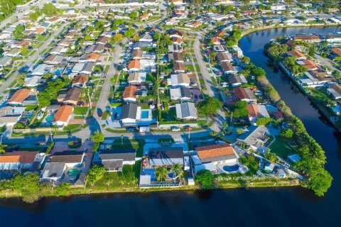Villa ou maison à vendre à Miami, Floride: 3 chambres, 125.42 m2 № 1964199 - photo 5