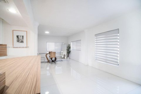 Villa ou maison à vendre à Miami, Floride: 3 chambres, 125.42 m2 № 1964199 - photo 8