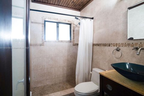 Villa ou maison à vendre à Miami, Floride: 3 chambres, 125.42 m2 № 1964199 - photo 23