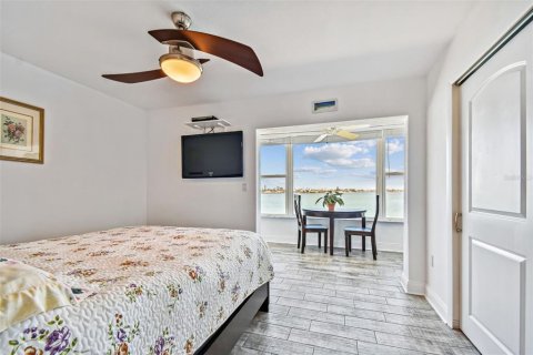 Copropriété à vendre à Treasure Island, Floride: 1 chambre, 52.3 m2 № 1512279 - photo 29