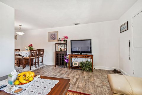 Copropriété à vendre à Treasure Island, Floride: 1 chambre, 52.3 m2 № 1512279 - photo 16