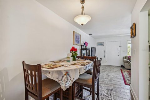 Copropriété à vendre à Treasure Island, Floride: 1 chambre, 52.3 m2 № 1512279 - photo 20
