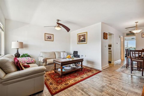 Copropriété à vendre à Treasure Island, Floride: 1 chambre, 52.3 m2 № 1512279 - photo 13