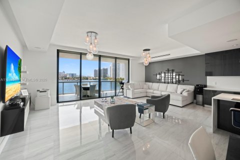 Condominio en venta en Aventura, Florida, 3 dormitorios, 249.72 m2 № 2153037 - foto 2