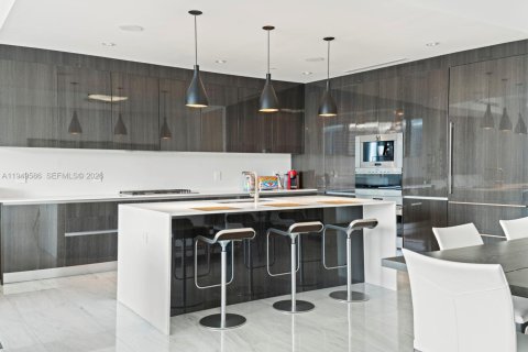 Condominio en venta en Aventura, Florida, 3 dormitorios, 249.72 m2 № 2153037 - foto 14