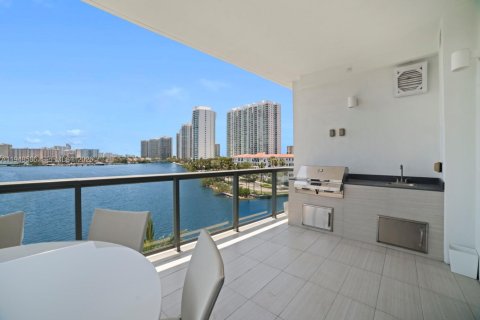 Condominio en venta en Aventura, Florida, 3 dormitorios, 249.72 m2 № 2153037 - foto 16