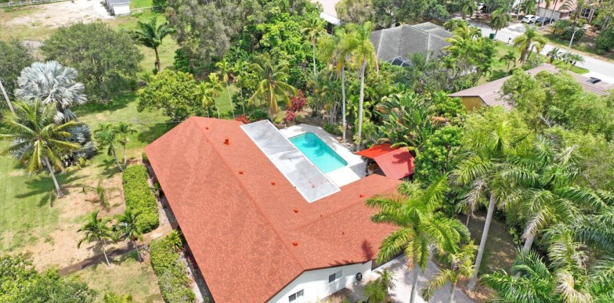 Casa en Plantation, Florida 5 dormitorios, 270.9 m2 № 1180237