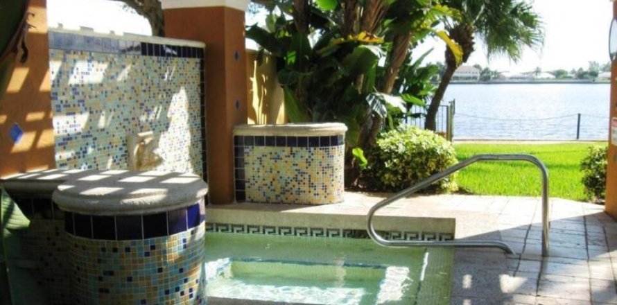 Condo à Hypoluxo, Floride, 2 chambres  № 516927
