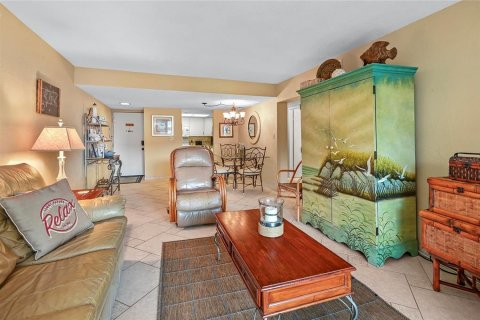 Condominio en venta en New Smyrna Beach, Florida, 2 dormitorios, 92.9 m2 № 2410660 - foto 11
