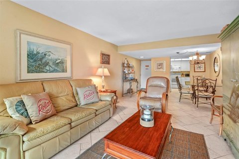 Condominio en venta en New Smyrna Beach, Florida, 2 dormitorios, 92.9 m2 № 2410660 - foto 10