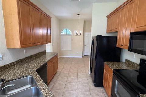 House in Kissimmee, Florida 3 bedrooms, 166.39 sq.m. № 2156773 - photo 8