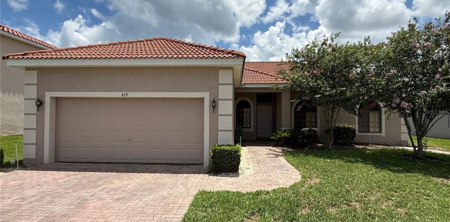 House in Kissimmee, Florida 3 bedrooms, 166.39 sq.m. № 2156773