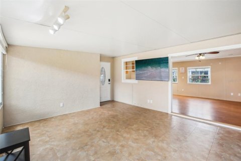 Apartamento en alquiler en Land O' Lakes, Florida, 2 dormitorios, 116.13 m2 № 1791492 - foto 6