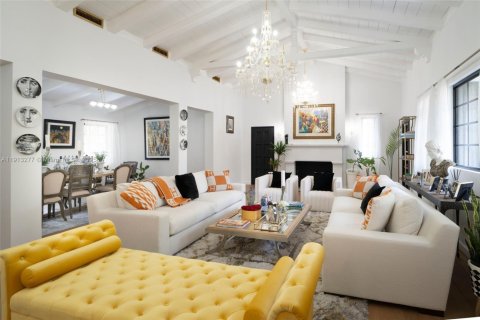 Casa en alquiler en Miami Beach, Florida, 5 dormitorios, 327.2 m2 № 2015653 - foto 8